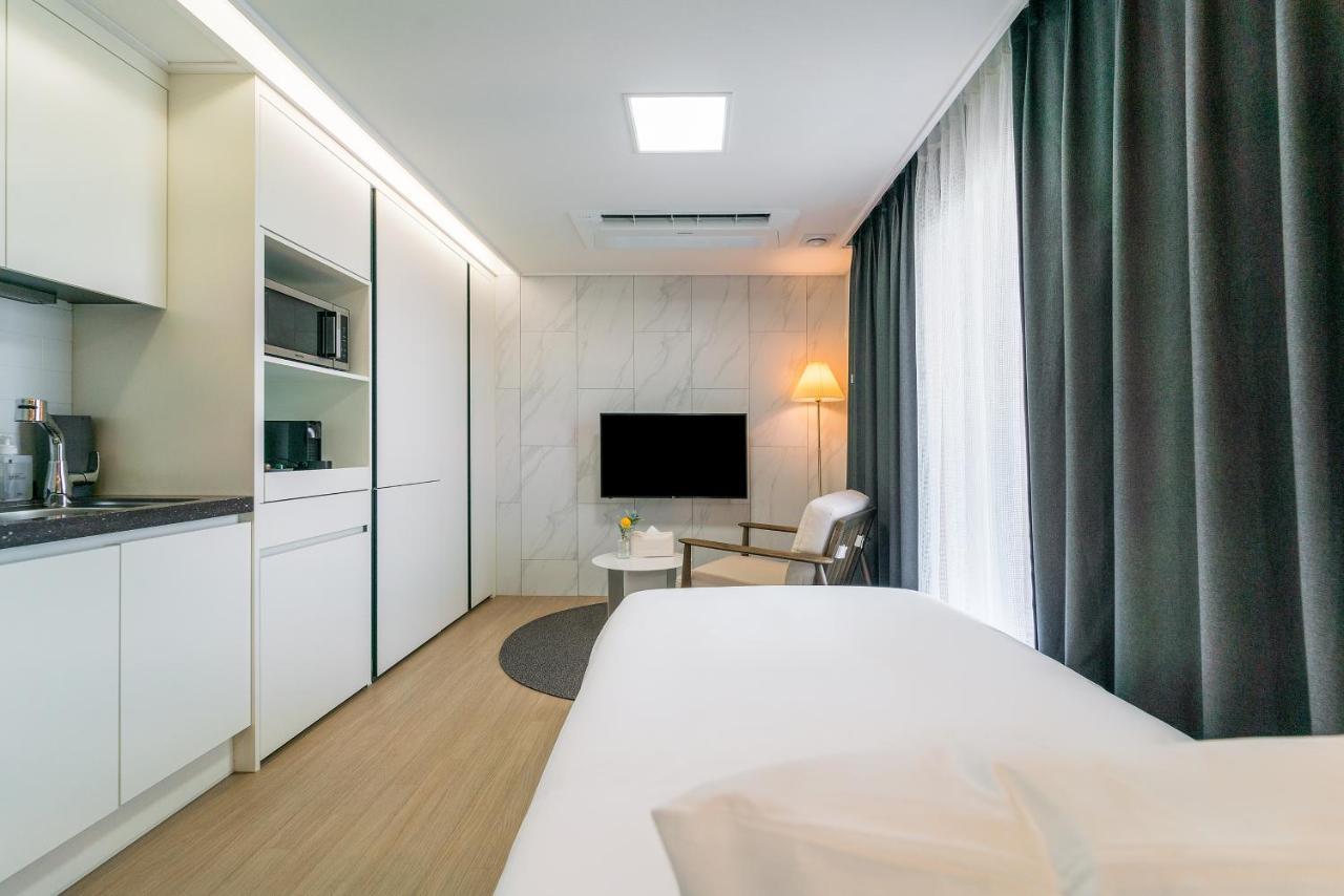 Urbanstay Jeju Airport Extérieur photo