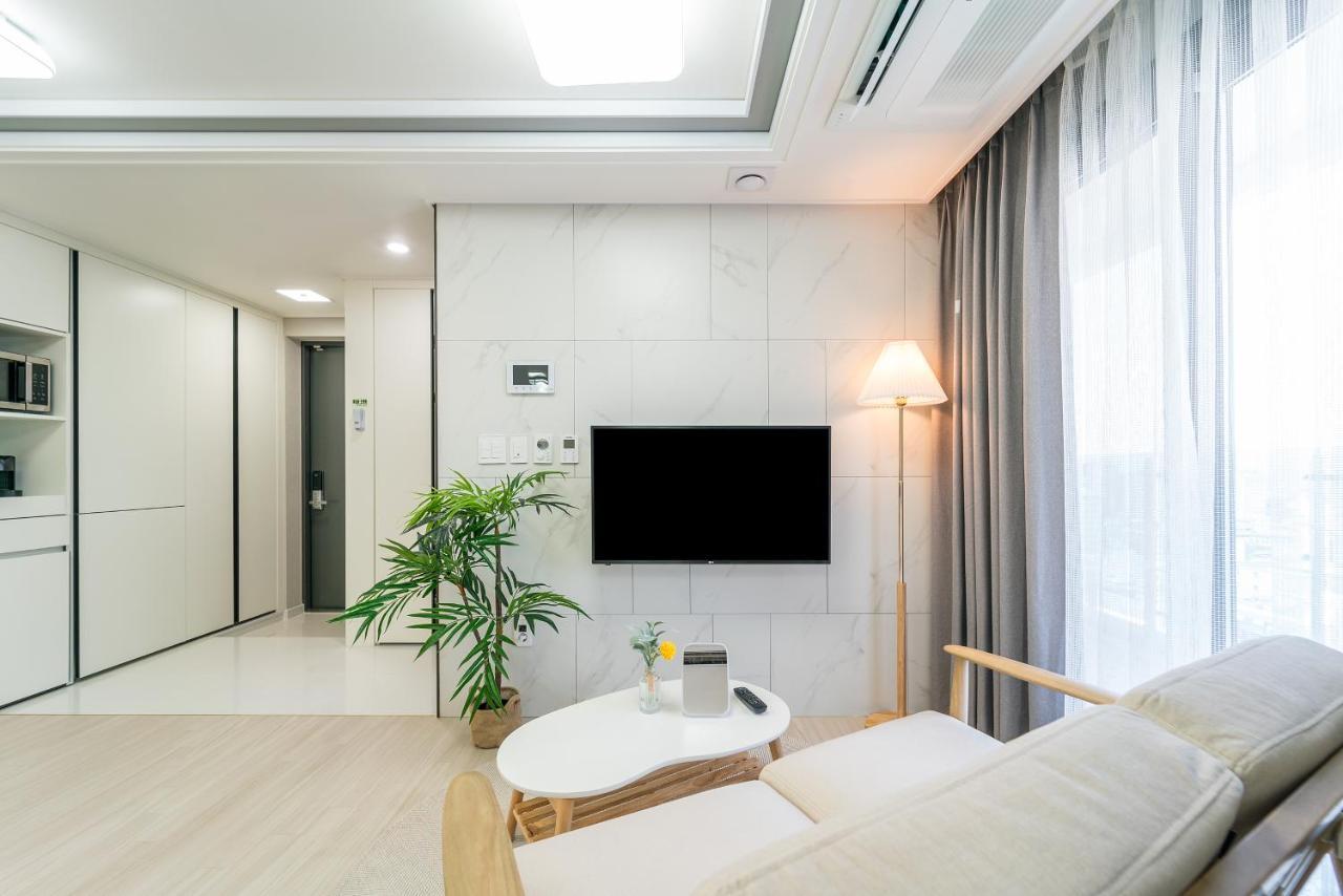 Urbanstay Jeju Airport Extérieur photo