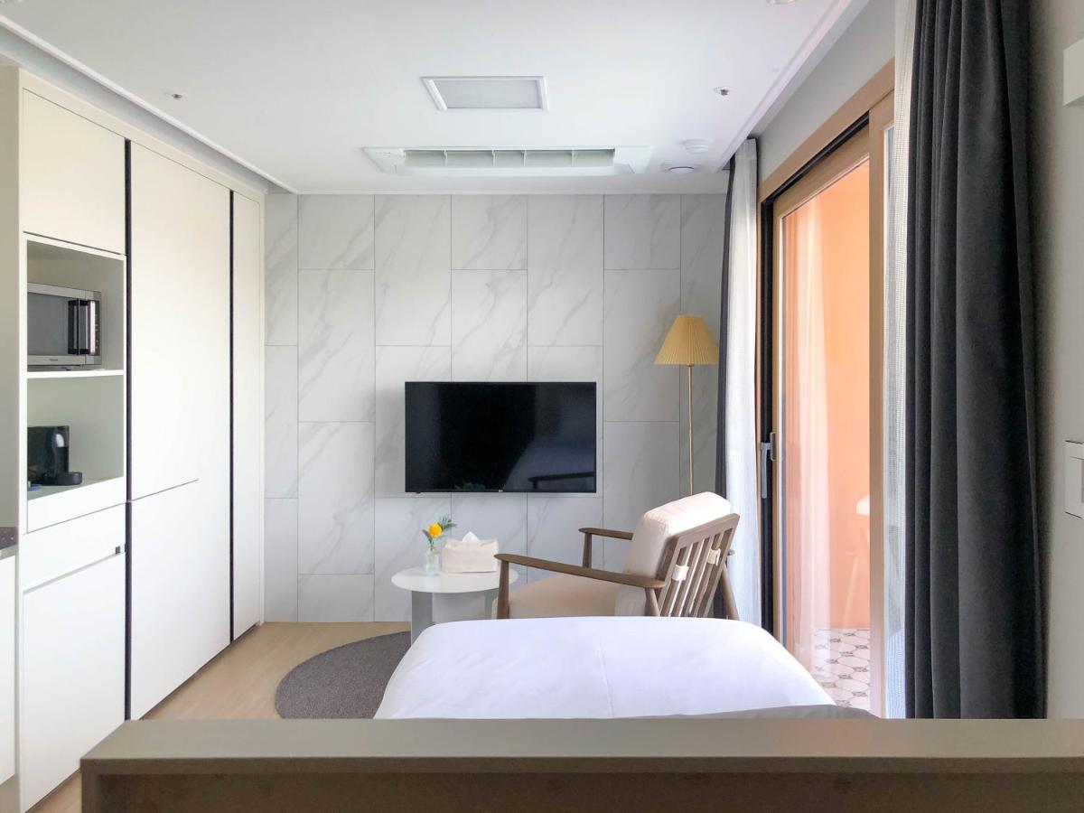 Urbanstay Jeju Airport Extérieur photo